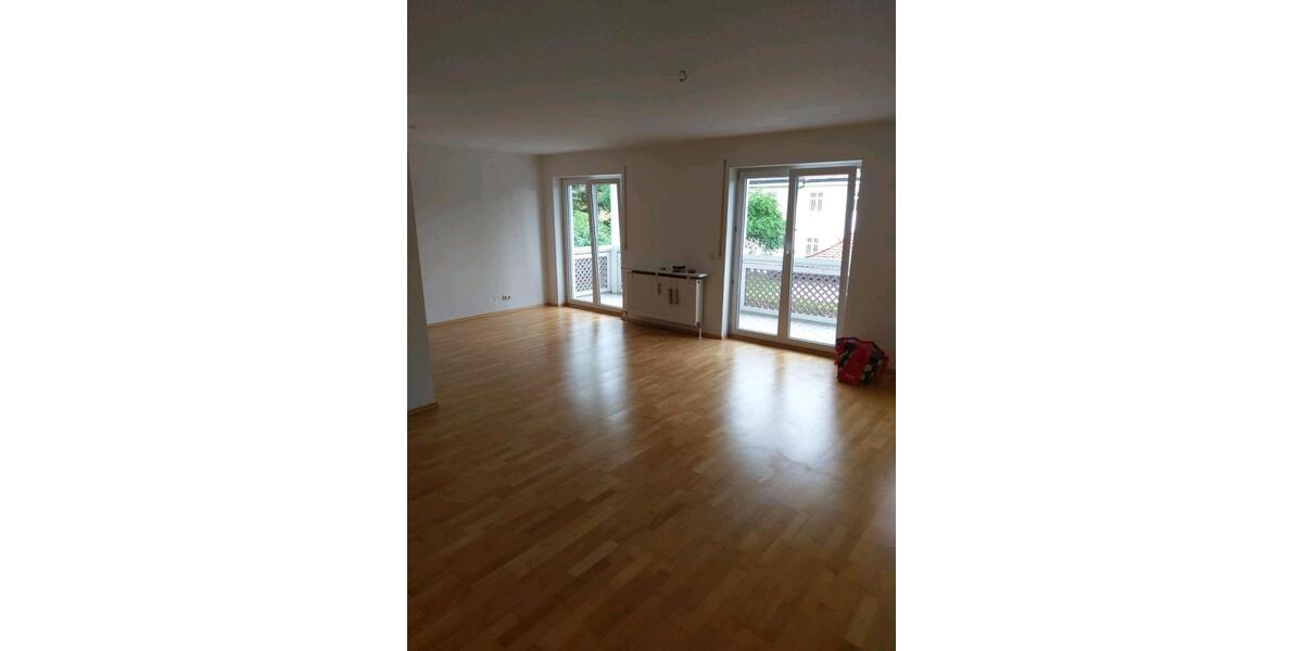 Etagenwohnung Kirchham - 3 Zimmer, 105 m&sup2;, 900&euro; | Angebot:26686719