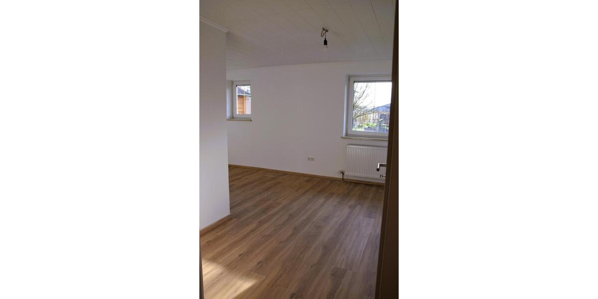 Bungalow Tettenweis - 5 Zimmer, 131 m&sup2;, 1.285&euro; | Angebot:26026451